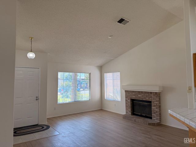 7319 Chilibre Street, Bakersfield, CA 93313