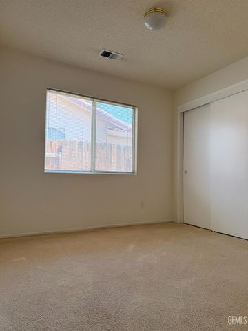 7319 Chilibre Street, Bakersfield, CA 93313