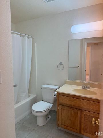 7319 Chilibre Street, Bakersfield, CA 93313