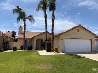 7319 Chilibre Street, Bakersfield, CA 93313