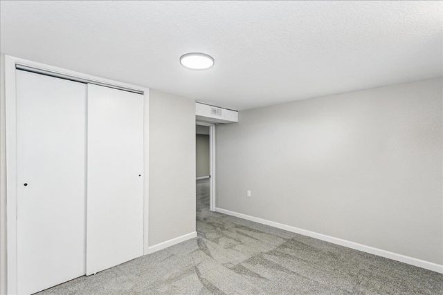 1470 S Hornecker Dr, Wichita, KS 67235