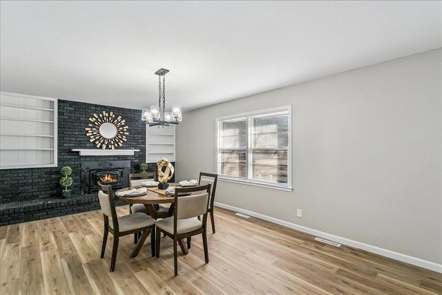 1470 S Hornecker Dr, Wichita, KS 67235