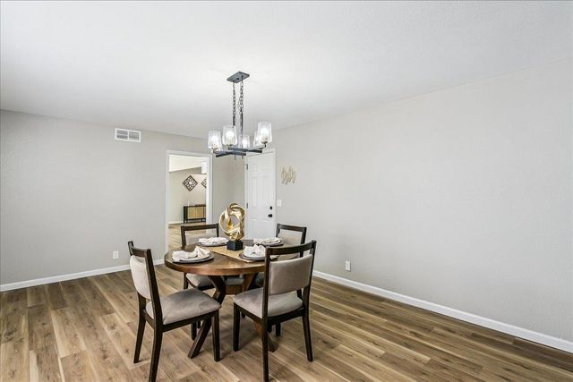 1470 S Hornecker Dr, Wichita, KS 67235