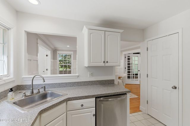 18 Carmen Place, Red Bank, NJ 07701