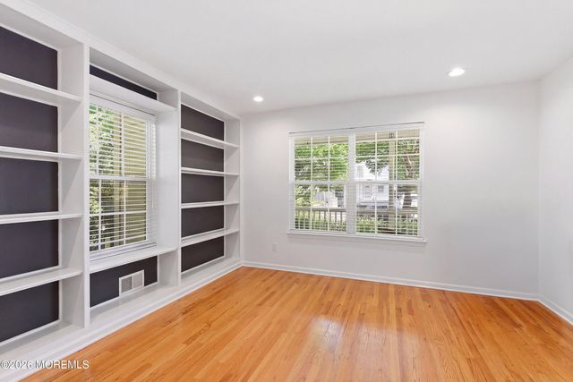 18 Carmen Place, Red Bank, NJ 07701