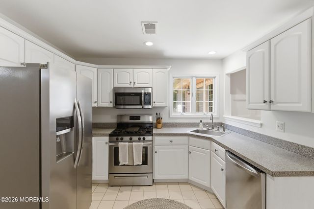 18 Carmen Place, Red Bank, NJ 07701