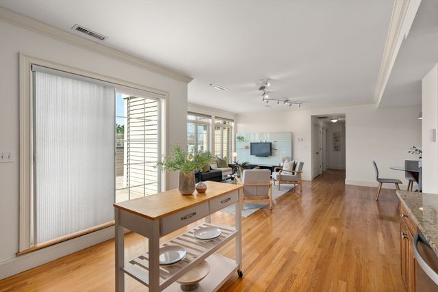 255 Winter St 403, Waltham, MA 02451