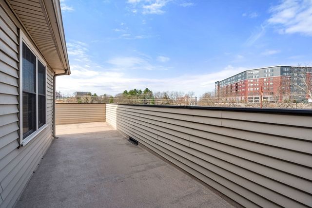 255 Winter St 403, Waltham, MA 02451