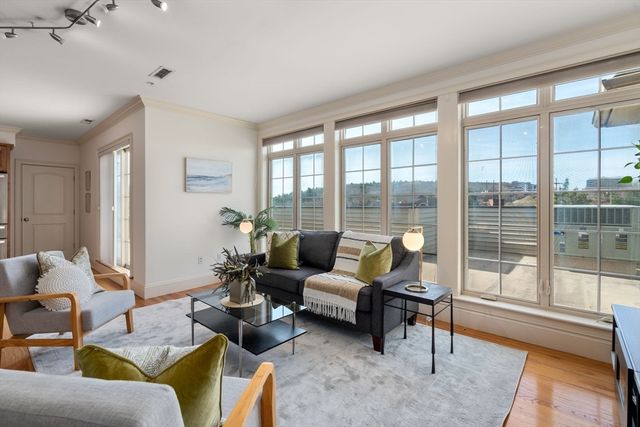 255 Winter St 403, Waltham, MA 02451