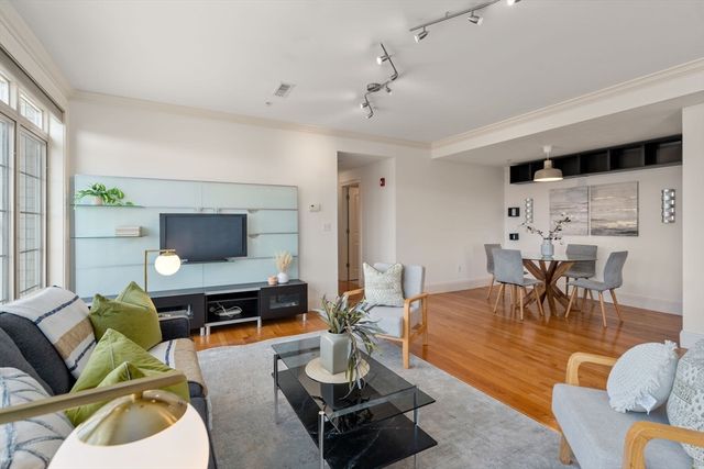 255 Winter St 403, Waltham, MA 02451