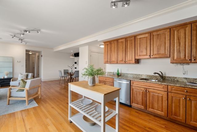 255 Winter St 403, Waltham, MA 02451