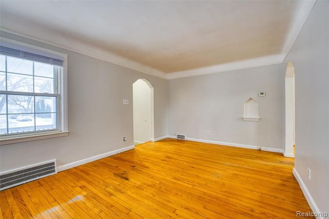 23560 Wellington Avenue, Warren, MI 48089