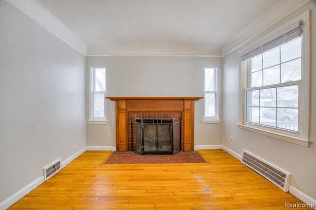 23560 Wellington Avenue, Warren, MI 48089