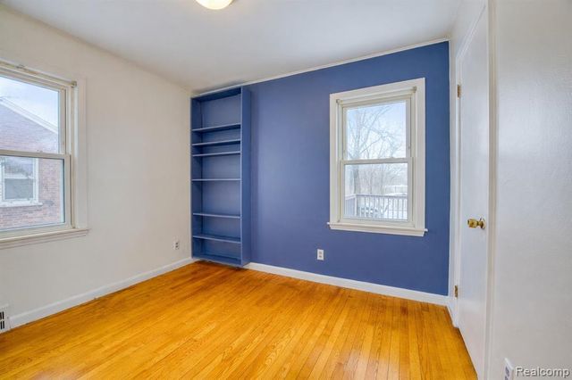 23560 Wellington Avenue, Warren, MI 48089