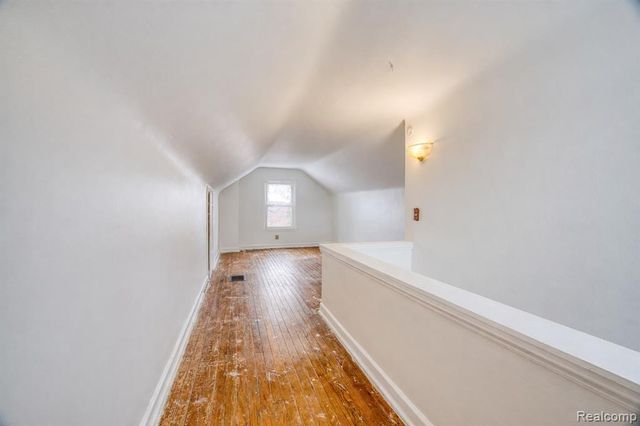 23560 Wellington Avenue, Warren, MI 48089