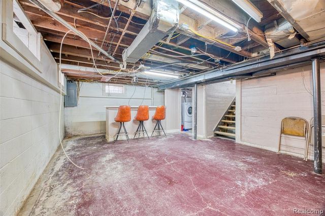 23560 Wellington Avenue, Warren, MI 48089