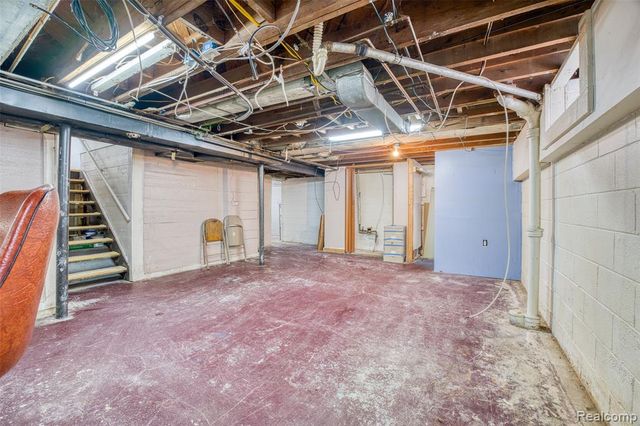 23560 Wellington Avenue, Warren, MI 48089