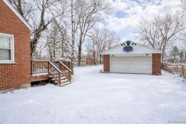 23560 Wellington Avenue, Warren, MI 48089