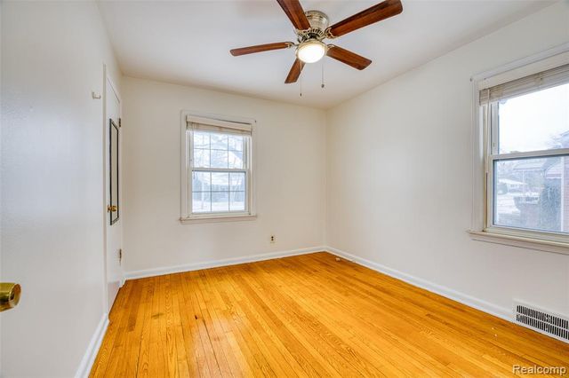 23560 Wellington Avenue, Warren, MI 48089