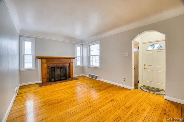 23560 Wellington Avenue, Warren, MI 48089