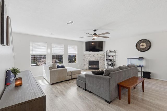 16852 Greenhouse Street, Conroe, TX 77385