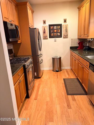 217 Sophee Lane, Lakewood, NJ 08701