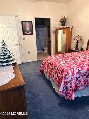 217 Sophee Lane, Lakewood, NJ 08701