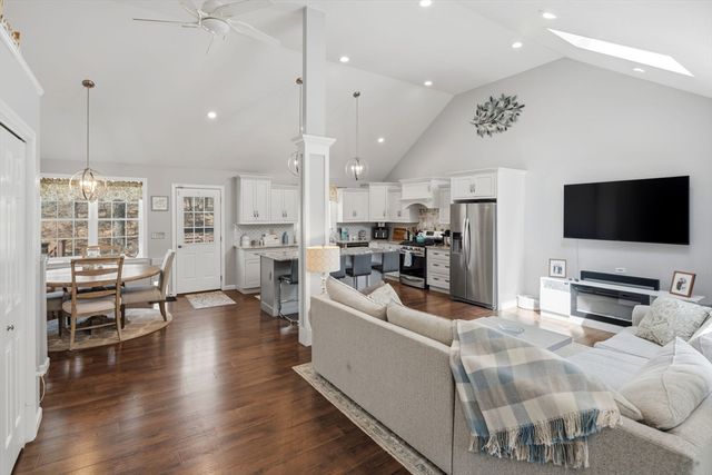 57 Stillwater Dr, Plymouth, MA 02360