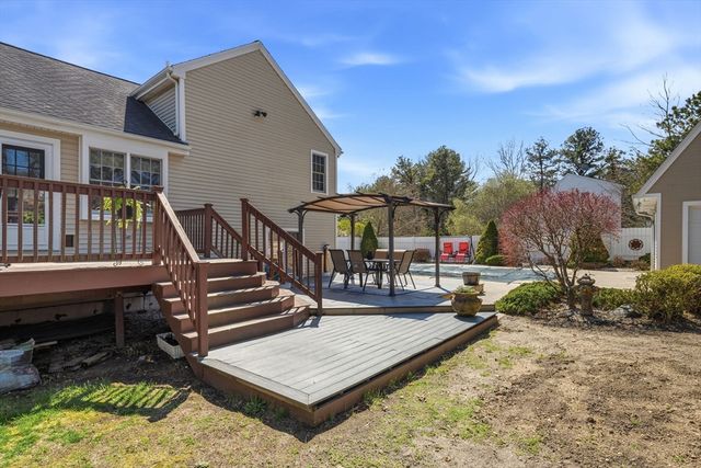 57 Stillwater Dr, Plymouth, MA 02360