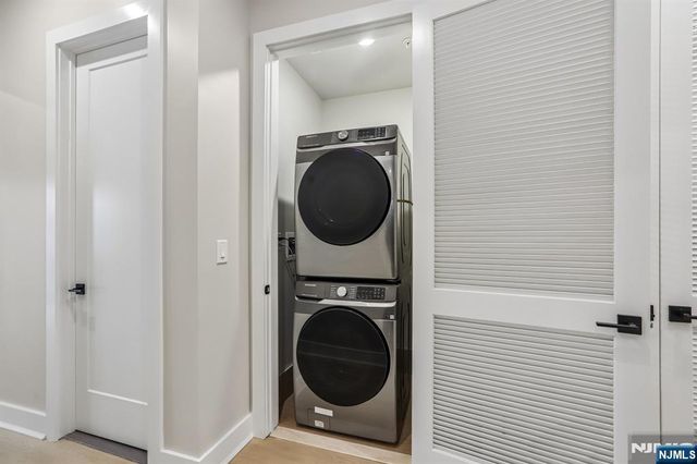 78 Zabriskie 1, Jersey City, NJ 07307