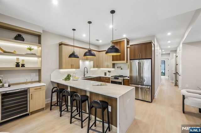 78 Zabriskie 1, Jersey City, NJ 07307