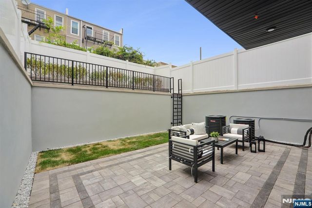 78 Zabriskie 1, Jersey City, NJ 07307