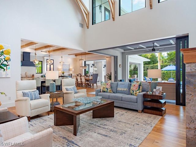 679 Rudder RD, Naples, FL 34102