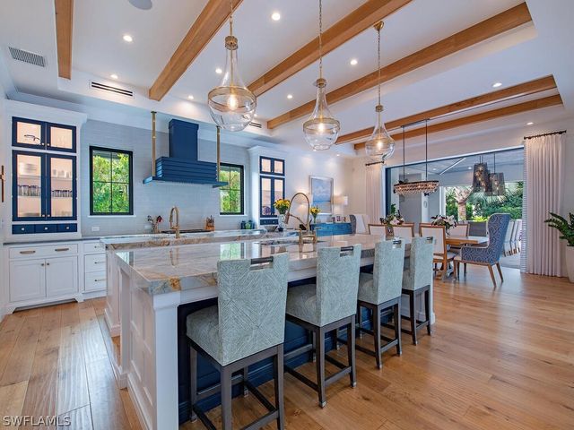 679 Rudder RD, Naples, FL 34102