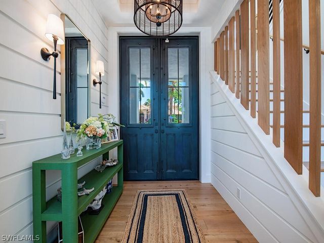 679 Rudder RD, Naples, FL 34102