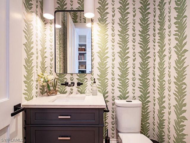 679 Rudder RD, Naples, FL 34102