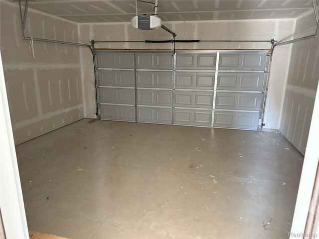 5755 Copper Tree Park, Waterford Charter Township, MI 48327