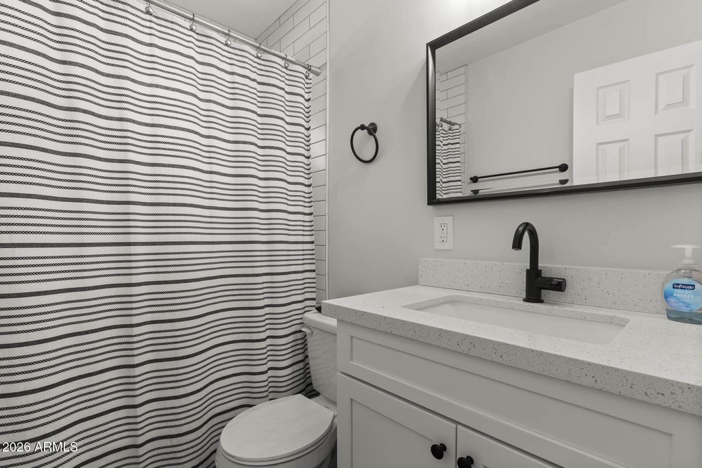 Image 11 of property listing at 1321 W 14TH Street, Tempe, AZ 85281