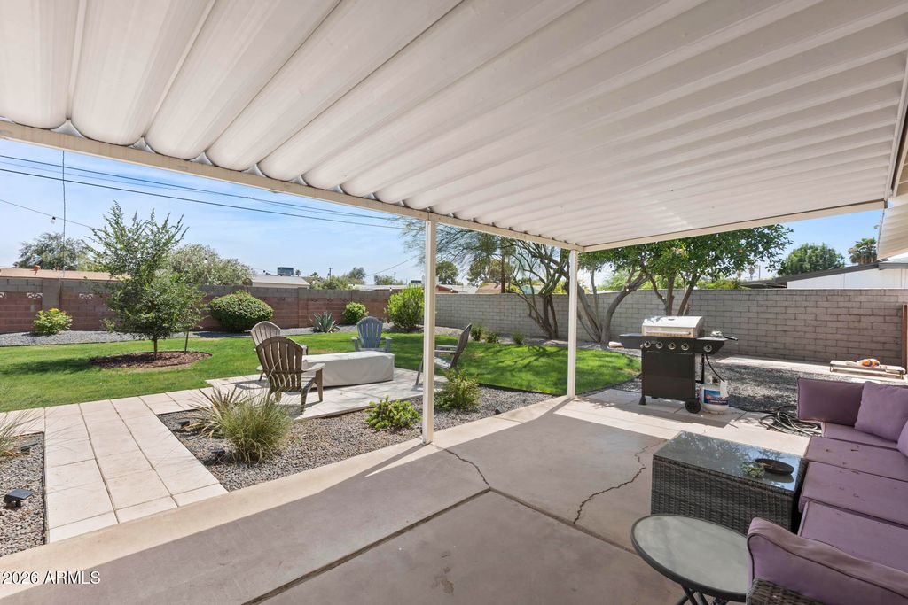 Image 12 of property listing at 1321 W 14TH Street, Tempe, AZ 85281