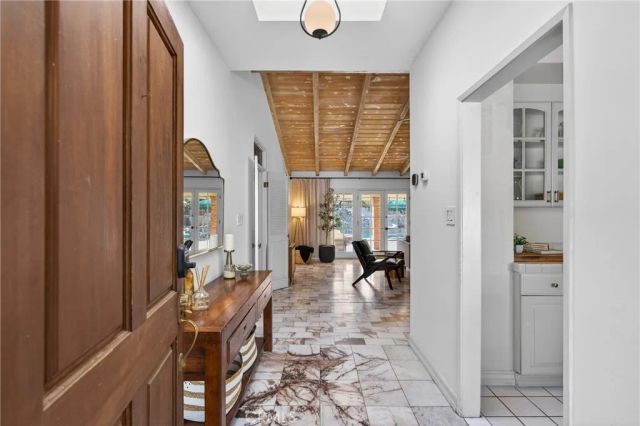 20934 Tulsa, Chatsworth, CA 91311