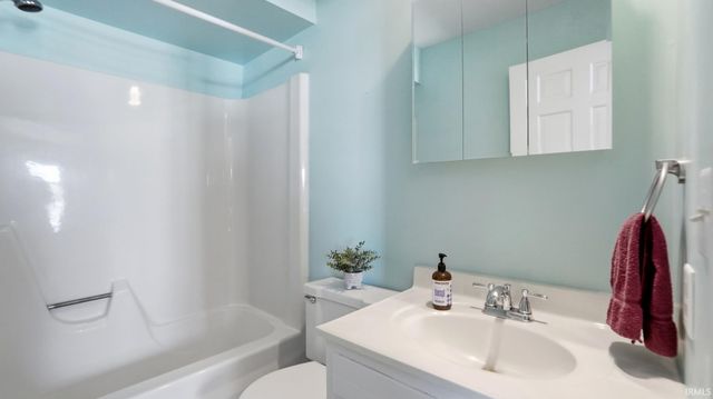 6136 Landmark Drive, Fort Wayne, IN 46815