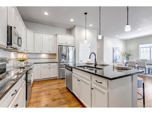 26945 E Costilla Dr, Aurora, CO 80016
