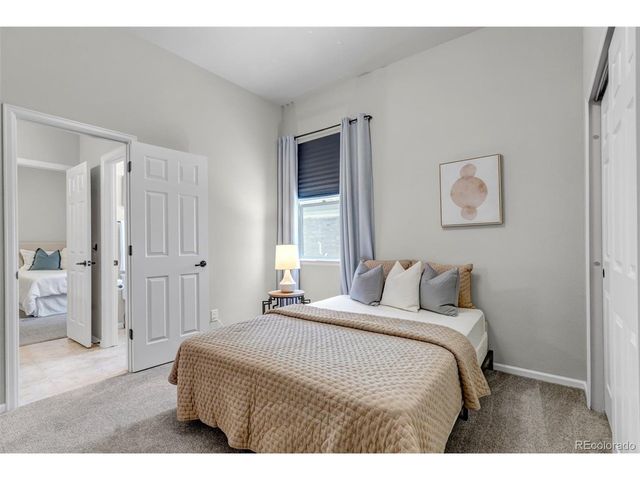 26945 E Costilla Dr, Aurora, CO 80016