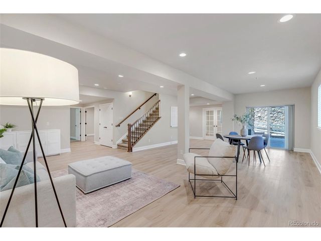 26945 E Costilla Dr, Aurora, CO 80016