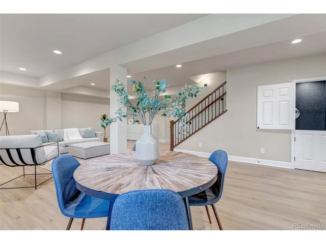 26945 E Costilla Dr, Aurora, CO 80016