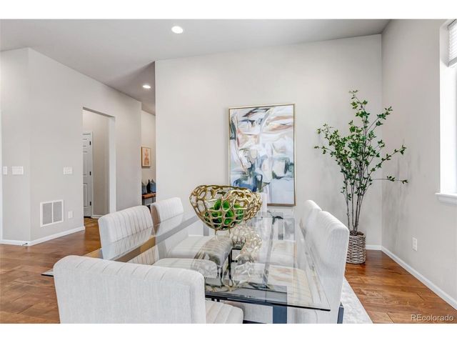 26945 E Costilla Dr, Aurora, CO 80016