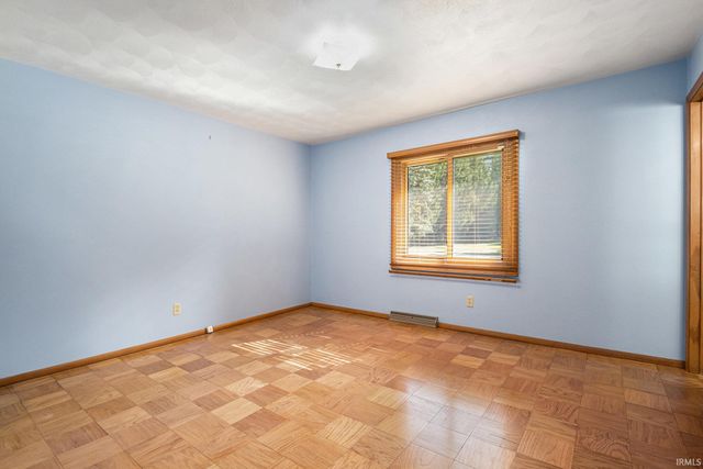26560 Glick Drive, Elkhart, IN 46514