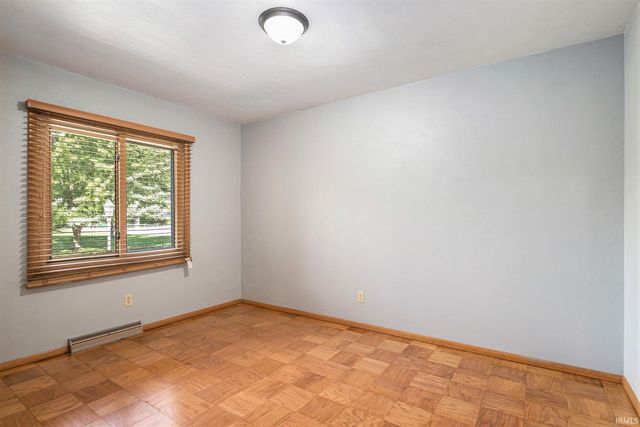 26560 Glick Drive, Elkhart, IN 46514
