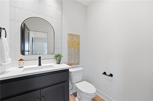 4225 NE Overbrook Drive, Lee's Summit, MO 64064
