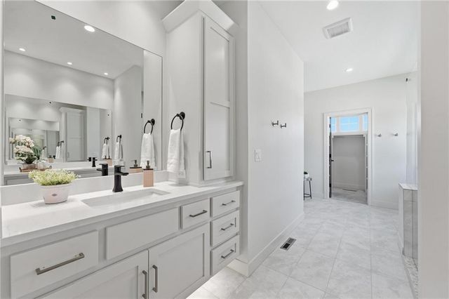 4225 NE Overbrook Drive, Lee's Summit, MO 64064